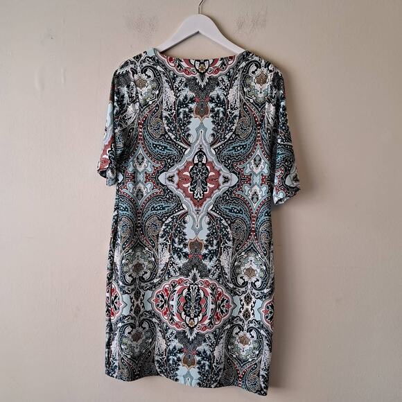 Chico's White Green Multi Keyhole Neckline Paisley Print Knit Jersey Dress -Sz 8 - Picture 4 of 7